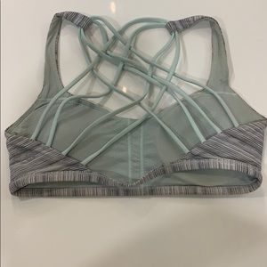 Lululemon Free to be wild bra size 8